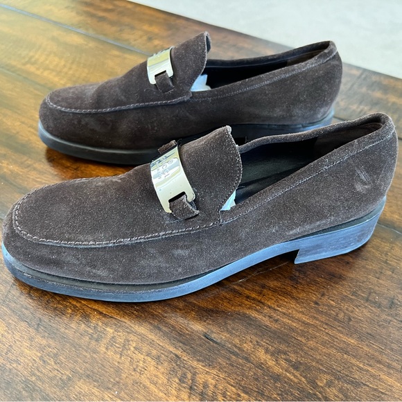 Vintage Gucci Women’s Suede Loafers - Picture 3 of 14
